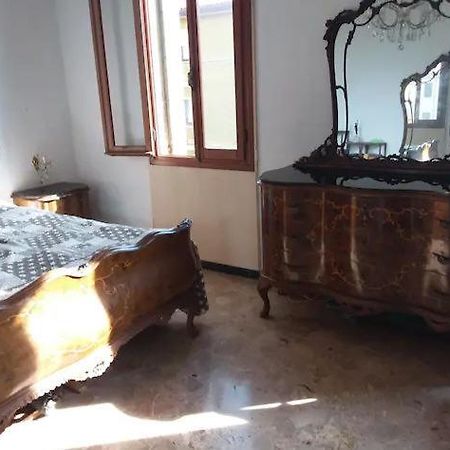 Private big room Marghera Exterior foto